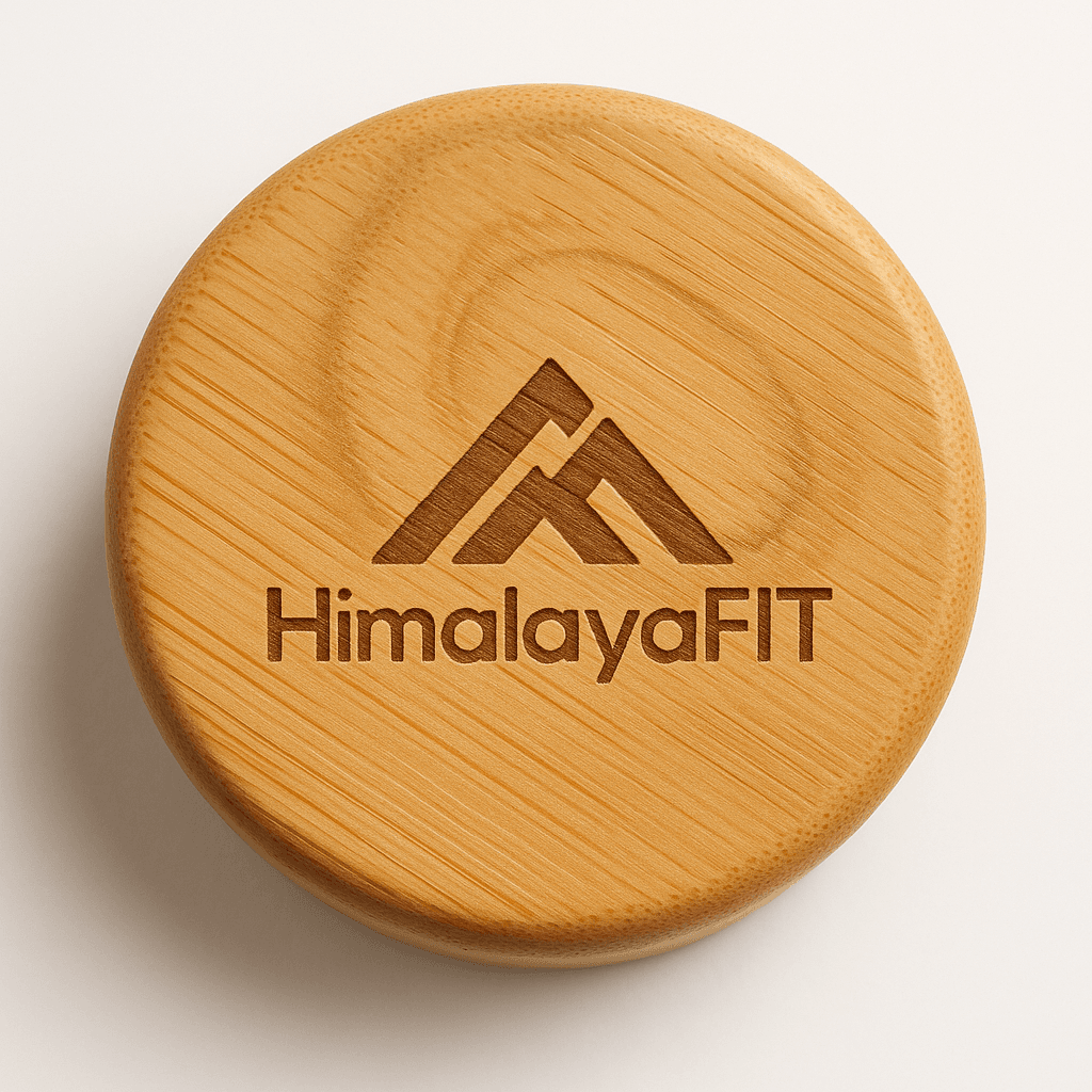 Bambusdeckel des HimalayaFIT Tiegels mit eingraviertem Logo