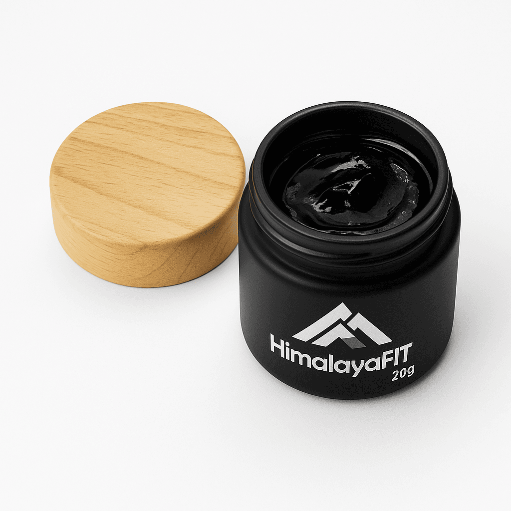Geöffneter HimalayaFIT Glastiegel mit Shilajit-Harz und Bambusdeckel
